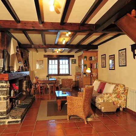 El Llugaron Country house