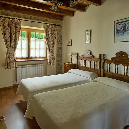 Country house El Llugaron *